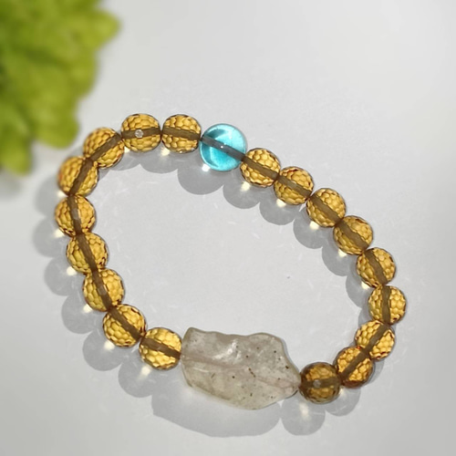 色が変わる!?ズルタナイト＆リビアングラスのブレスレット