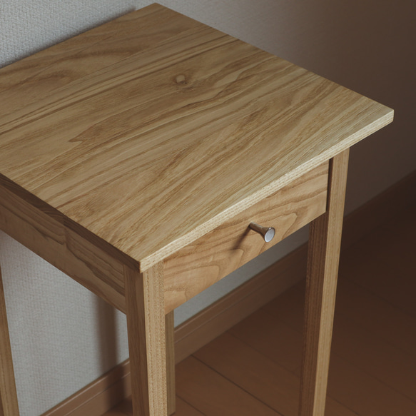 栗の木のサイドテーブル　引き出し付き　無垢材　サイズオーダー可能 サイズ変更 当店への配送料金のみお客様のご負担となります