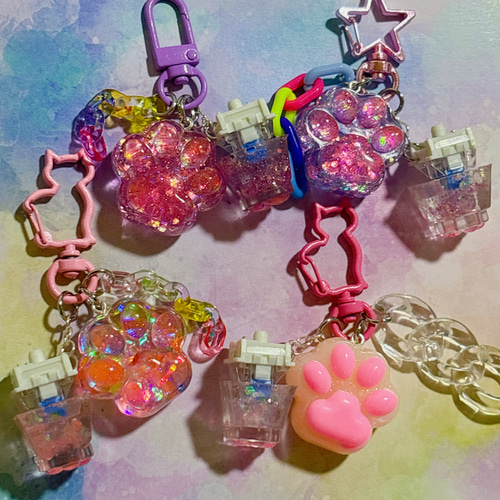 ねこねこ無限キーボードキーホルダー クリアピンク その他携帯