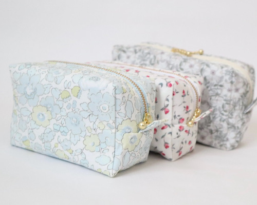 新品未使用❣️LVポーチ　3点セット　コスメポーチ　マトリョシカ✩.*˚本日のみ リバティ生地 マトリョーシカポーチ ボックスポーチ メイクポーチ