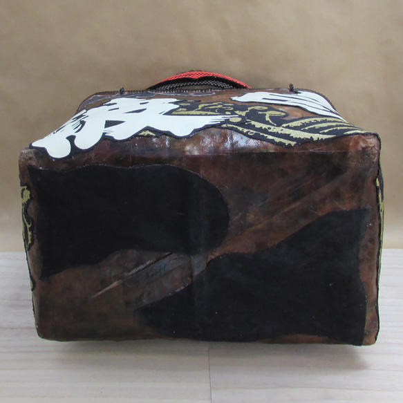 一閑張　籠バッグ　一点物　茶のムラ染和紙ベースに ”さつま白波焼酎” の帆前掛けのリメイク　巾着内袋FREE  I1434998947(10920円)