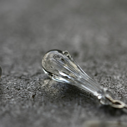 【ﾋﾟｱｽ】DEW DROP -朝露の蕾 morning dew bud-（両耳）【ｻｰｼﾞｶﾙｽﾃﾝﾚｽ】【受注生産】 6枚目の画像