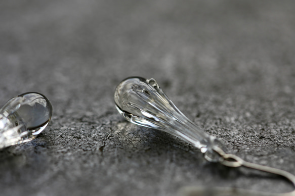 【ﾋﾟｱｽ】DEW DROP -朝露の蕾 morning dew bud-（両耳）【ｻｰｼﾞｶﾙｽﾃﾝﾚｽ】【受注生産】 6枚目の画像