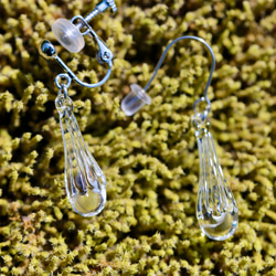 【ﾋﾟｱｽ】DEW DROP -朝露の蕾 morning dew bud-（両耳）【ｻｰｼﾞｶﾙｽﾃﾝﾚｽ】【受注生産】 2枚目の画像