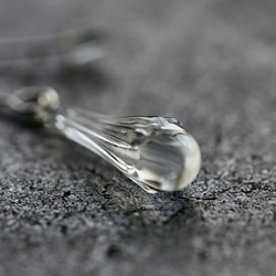 【ﾋﾟｱｽ】DEW DROP -朝露の蕾 morning dew bud-（両耳）【ｻｰｼﾞｶﾙｽﾃﾝﾚｽ】【受注生産】 7枚目の画像