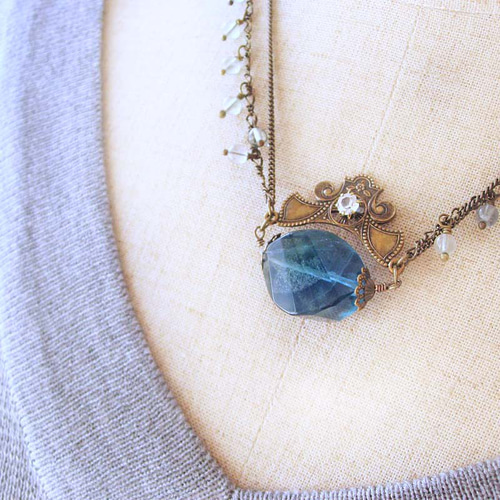 大粒 天然石 ブルー フローライト ペンダント トップ ネックレス