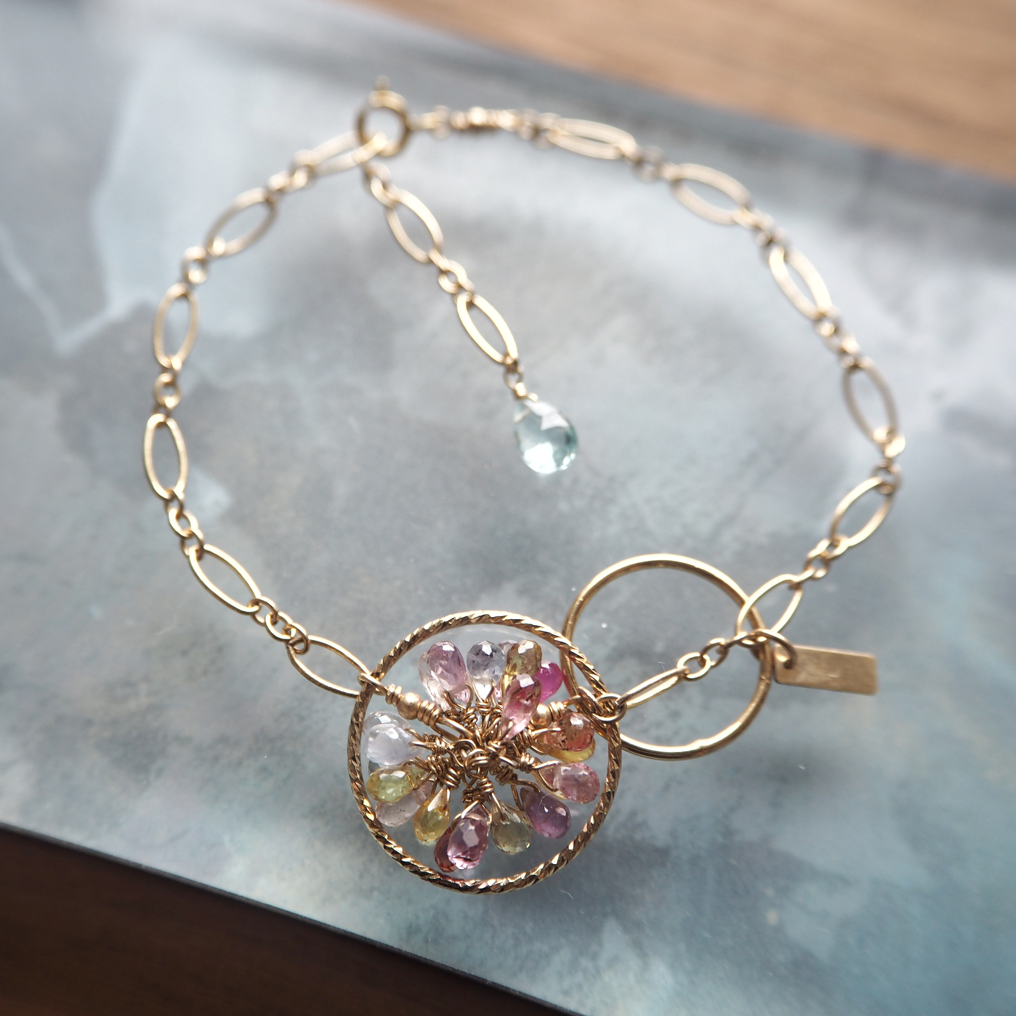 14Kgf×マルチカラーサファイアとアクアマリンの2連リングブレスレット【1点もの】