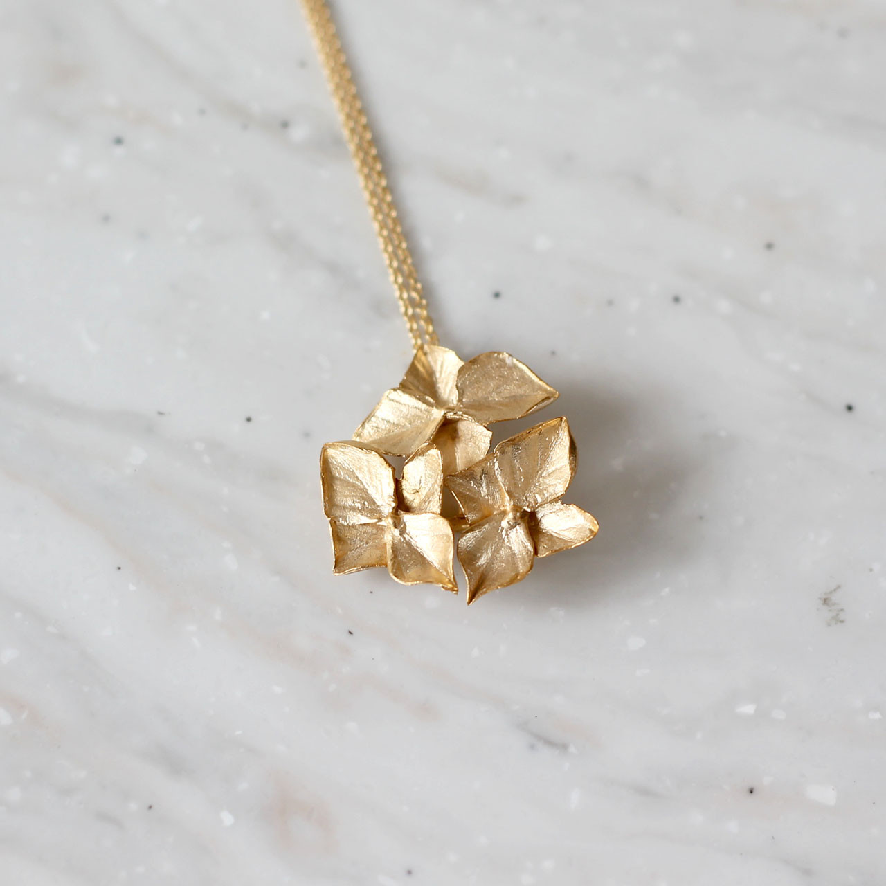 紫陽花のネックレス