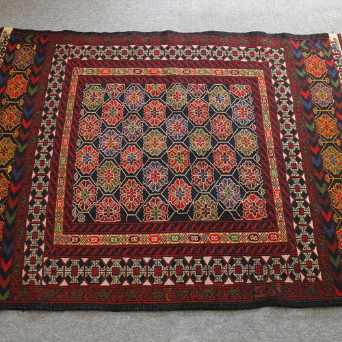 138×89cm 【ペルシャ手織りキリム シルジャン産 ソマック織り 138×89cm 【ペルシャ手織りキリム シルジャン産 ソマック織り