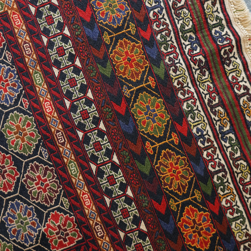 138×89cm 【ペルシャ手織りキリム シルジャン産 ソマック織り