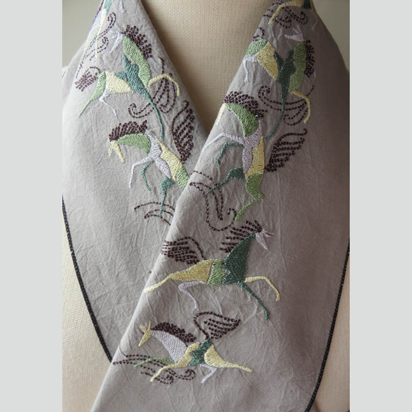 刺繍半襟：時の馬 1枚目の画像