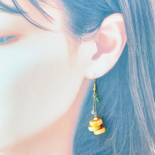 Rebecca ハンドメイド ピアス ホットケーキ　液体アクセサリー 液体入りアクセサリー | Rebecca-ﾚﾍﾞｯｶ- (@rebecca_wire