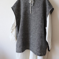 リネンの深Vネックboxベスト（杢ブラック） 4枚目の画像