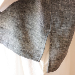 リネンの深Vネックboxベスト（杢ブラック） 7枚目の画像