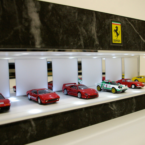 1/64展示10台可・WH梨地BKマーブル・ディスプレーBOX / LED20灯・ネオ 