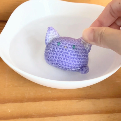 津波ページ】まんまる猫背の三毛猫さんとビンテージカラー猫さんの