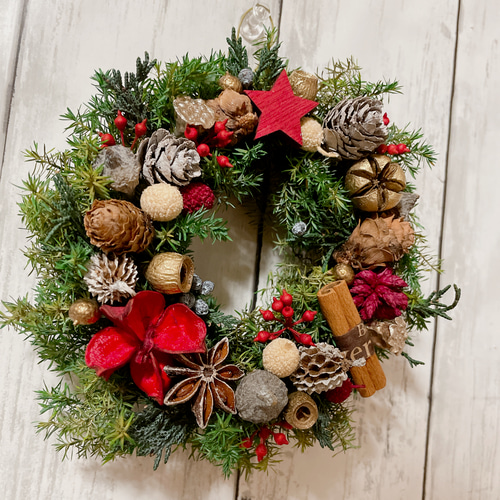 ❁ホワイト❁ クリスマスハーフリース❁プリザーブドフラワーsale中◡̈ .:*♡ Amazon｜クリスマスリース 玄関 グリーン プリザーブドフラワー 29cm