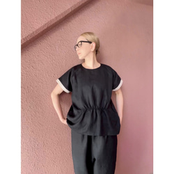 寬鬆的輪廓❤️適合成熟女性的亞麻上衣❤️100％優質亞麻❤️黑色×象牙色❤️也非常適合作為套裝 第9張的照片