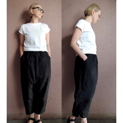 寬鬆的輪廓❤️適合成熟女性的亞麻上衣❤️100％優質亞麻❤️黑色×象牙色❤️也非常適合作為套裝 第16張的照片