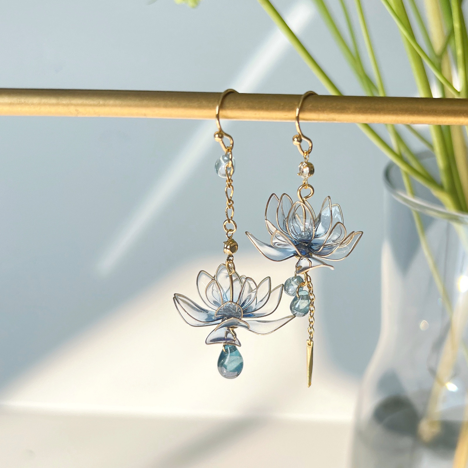 絶対一番安い 台湾レンギョウと涼しげな金魚ディップアートアシンメトリー　ピアスor イヤリング ピアス