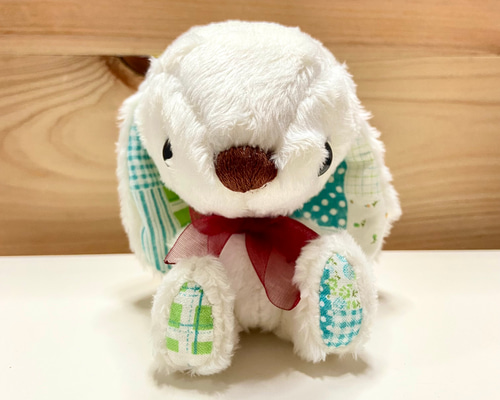 白うさぎのぬいぐるみ ロップイヤー 赤リボン ぬいぐるみ くまやくま吉