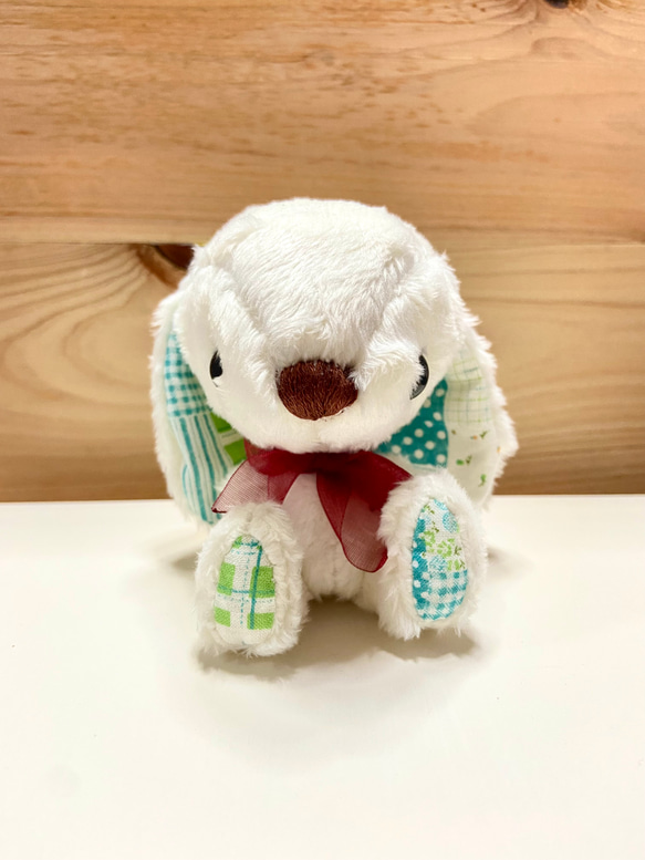白うさぎのぬいぐるみ ロップイヤー 赤リボン ぬいぐるみ くまやくま吉
