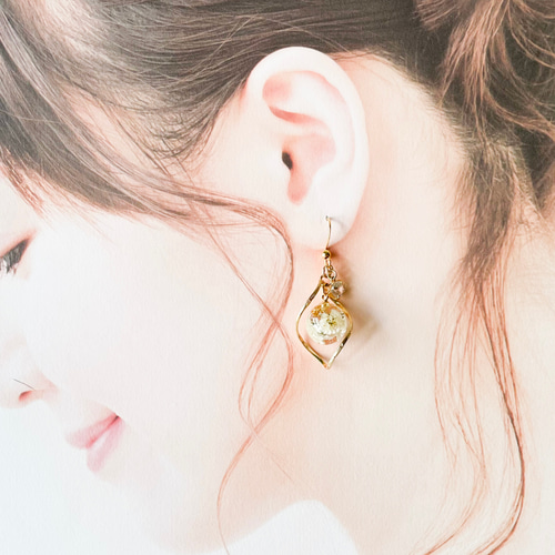 ピアス おしゃれ レディース 花 レジン プレゼント 金属アレルギー 