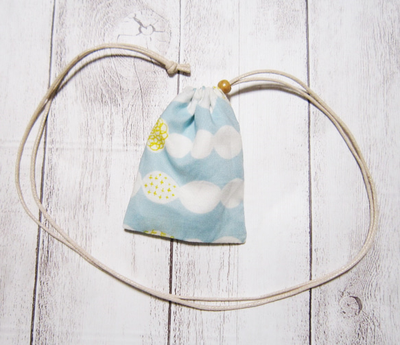 首から下げられる、巾着袋－お守り袋・北欧風・シトア・ミント・鍵袋 4枚目の画像