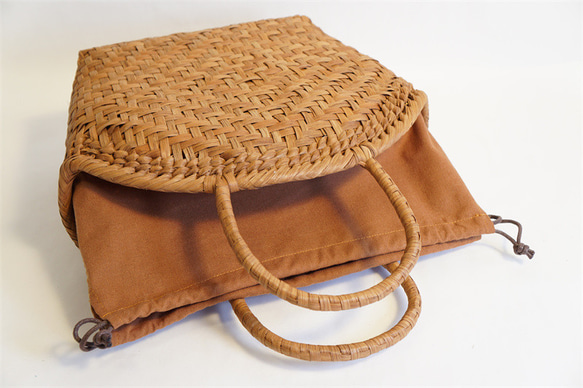 山葡萄 籠 半月口 バック網代編・やまぶどう籠・美品　 かごバッグ 