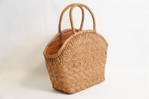 山葡萄 籠 半月口 バック網代編・やまぶどう籠・美品　 かごバッグ 