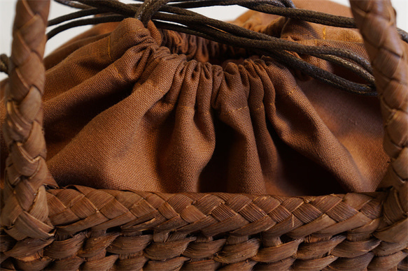 乱れ編み 山葡萄 かご　籠 バッグ 一番皮 中布と内ポケット付き かごバッグ 一番皮 中布と内ポケット付き