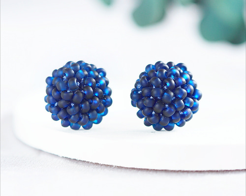 ブルーベリー・一粒タイプのビーズ編みピアス/イヤリング ピアス