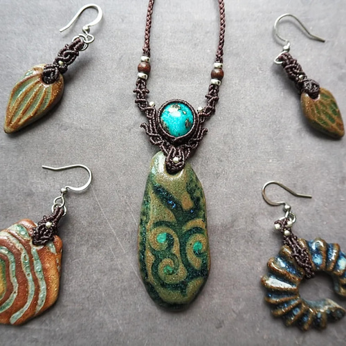 天然石マクラメ編みネックレス ターコイズ 縄文陶パーツ