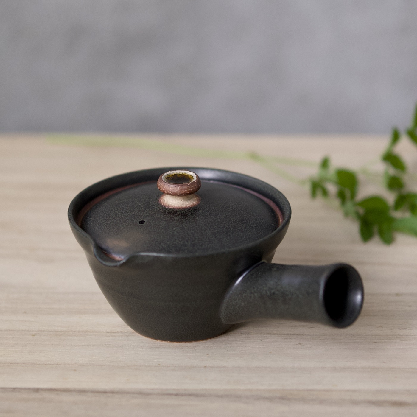 新茶器 急須フタリ KURO【信楽焼の急須】黒 二人用 絞り出し式