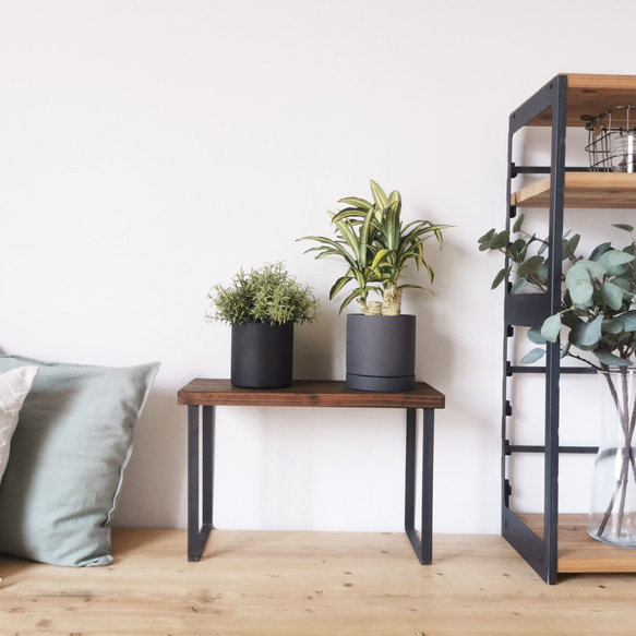 無垢材とアイアンのシェルフ H30cm / DBR W47cm  / 植物由来の天然オイル / 新生活 /完成品 1枚目の画像