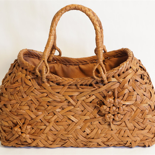 山葡萄 リング取手 籠 バッグ 六角花束嵌入 乱れ編み かごバッグ 山葡萄 リング取手 籠 バッグ 六角花束嵌入 乱れ編み かごバッグ