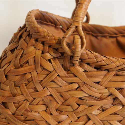 山葡萄 リング取手 籠 バッグ 六角花束嵌入 乱れ編み かごバッグ 山葡萄 リング取手 籠 バッグ 六角花束嵌入 乱れ編み かごバッグ かご