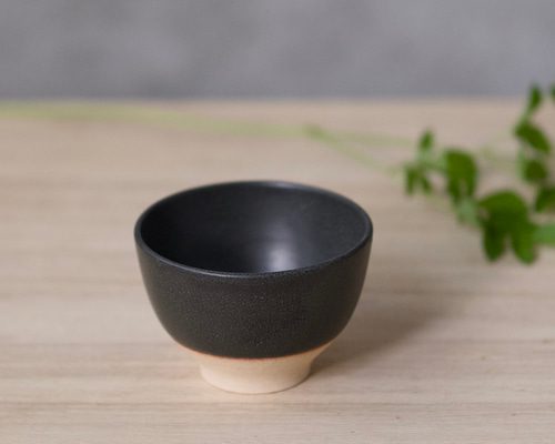 クメ-ル黒褐秞陶器茶碗 新茶器 茶碗 KURO【信楽焼の湯呑み】黒 シンプル お茶が美味しく