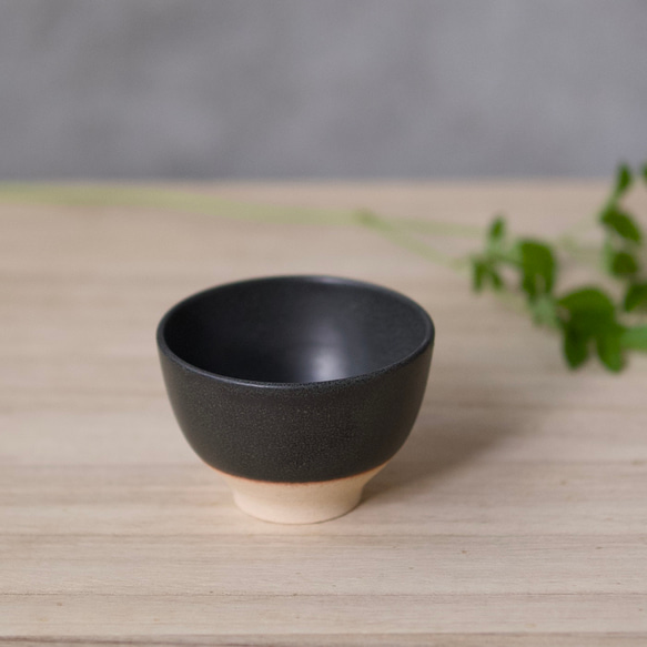 新茶器 茶碗 KURO【信楽焼の湯呑み】黒 シンプル お茶が美味しく