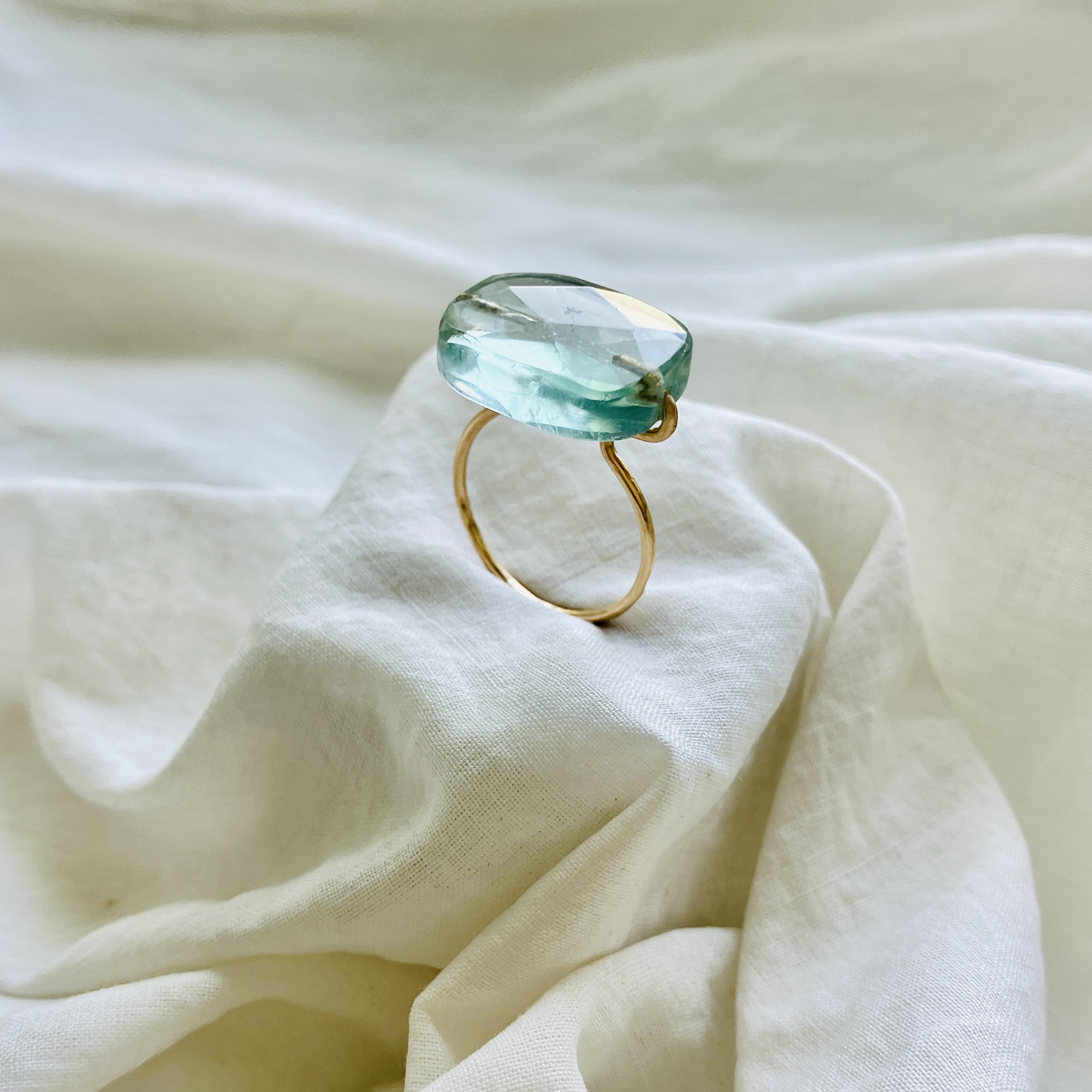 大粒グリーンフローライト　 K１４gfリング　１０号  1点もの