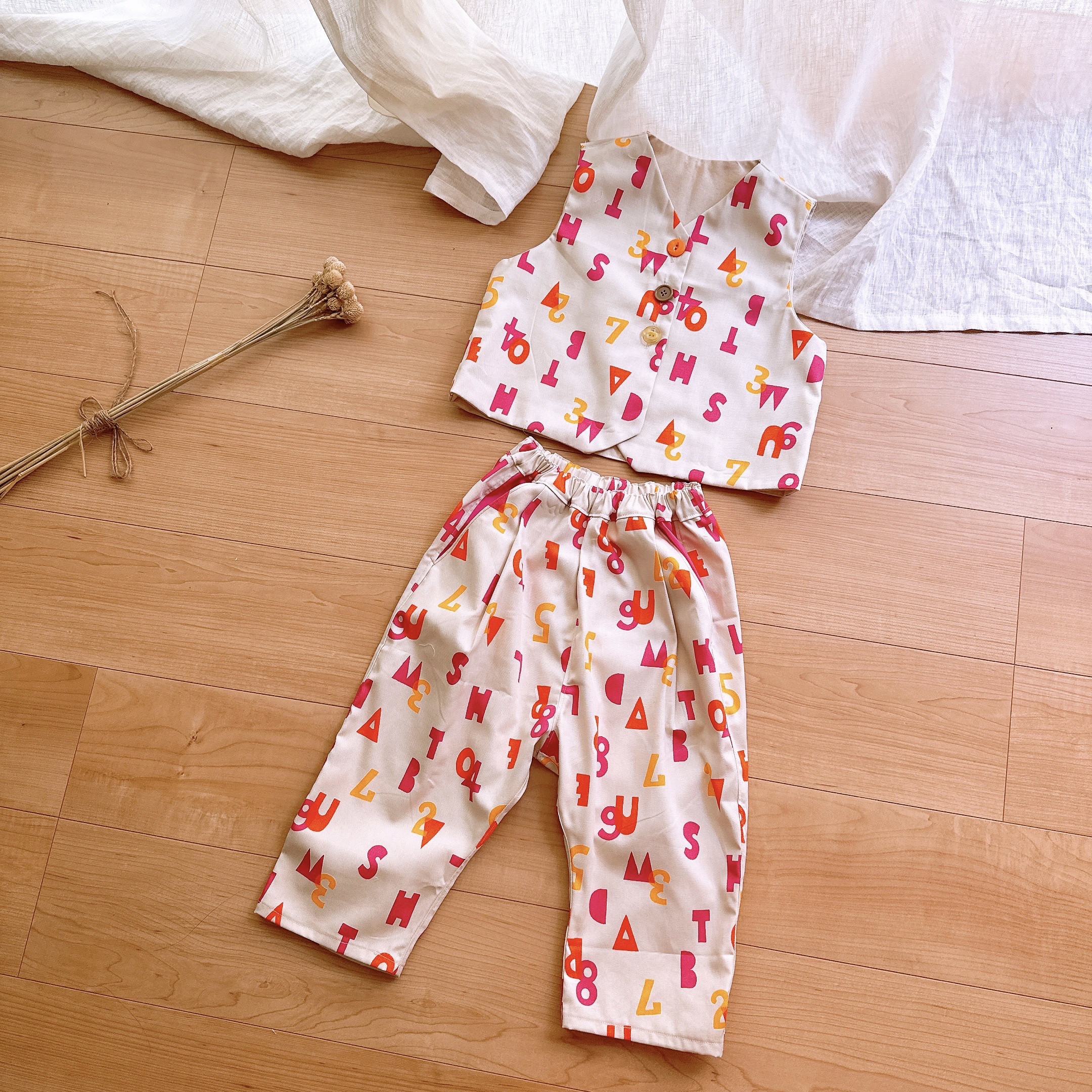 キッズ♡セットアップ　〜明日もいい日〜 【ベストとタックパンツ】