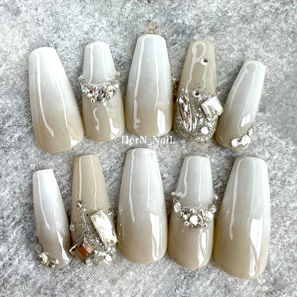 ベーシュベイビーブーマーストーンネイルチップ ネイルチップ（つけ爪