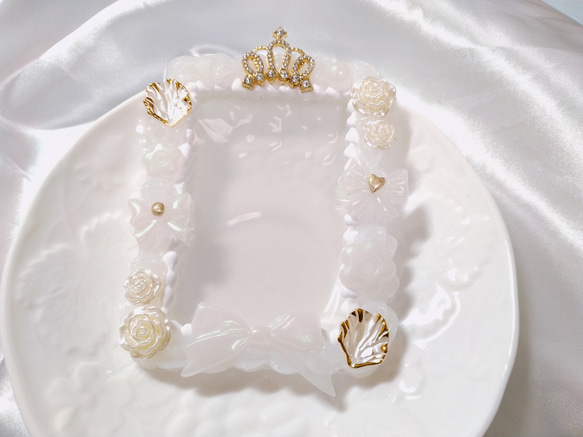 パール感のあるホイップデコ　トレカケース【B8サイズ】 1枚目の画像