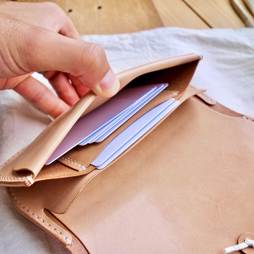 コンチョ巻きロングウォレット ヌメ革長財布 本革トラッカーウォレット