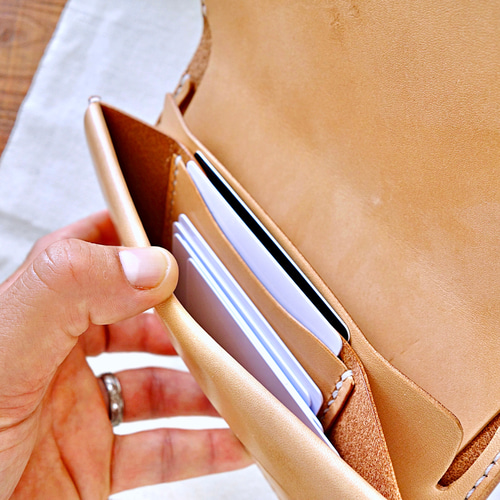 コンチョ巻きロングウォレット ヌメ革長財布 本革トラッカー