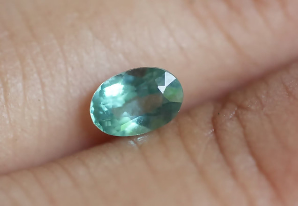 天然石アパタイト 0.53 ct☆Apatite アパタイト s1206 天然石 Funky garuda stone