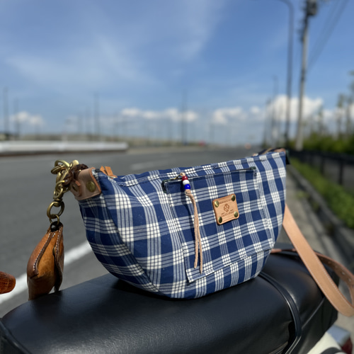 チェックミニショルダーバッグ パラカチェックミニショルダー ショルダーバッグ Tokyo back