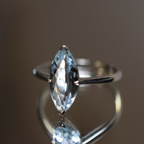 X24-07 一点物 アクアマリン2.32ct 18.0号 K10金 宝石質 天然 マーキス