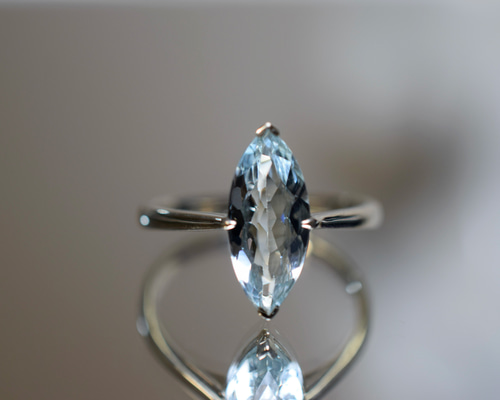 X24-07 一点物 アクアマリン2.32ct 18.0号 K10金 宝石質 天然 マーキス