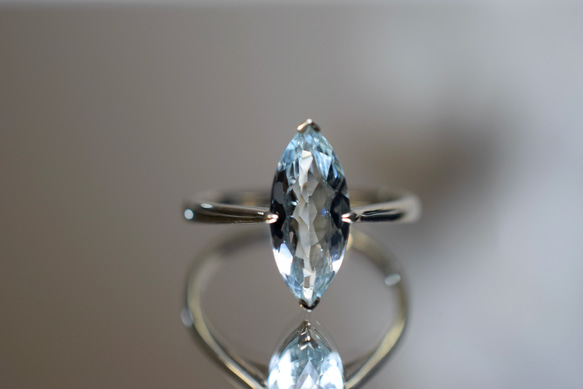 X24-07 一点物 アクアマリン2.32ct 18.0号 K10金 宝石質 天然 マーキス